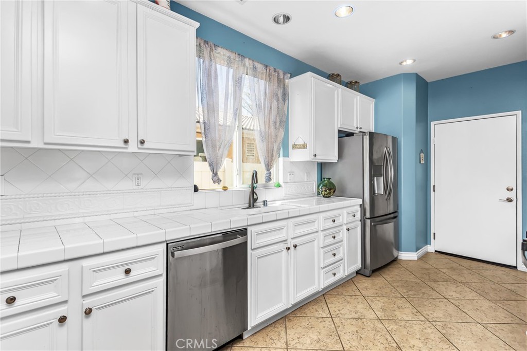 Four Seasons - Residential