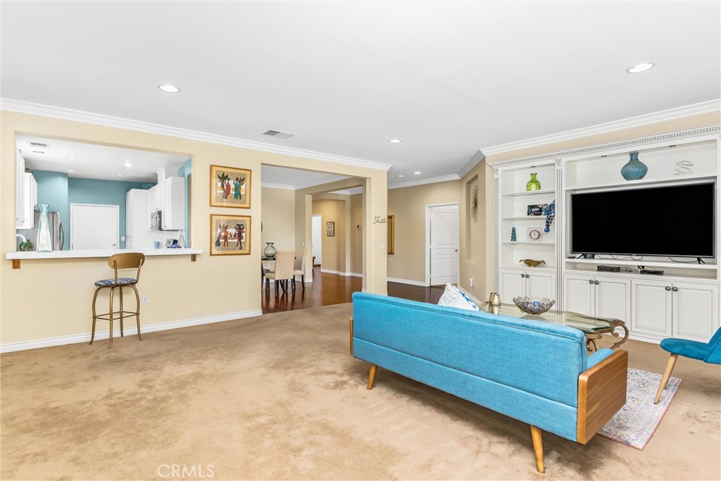 Four Seasons - Residential