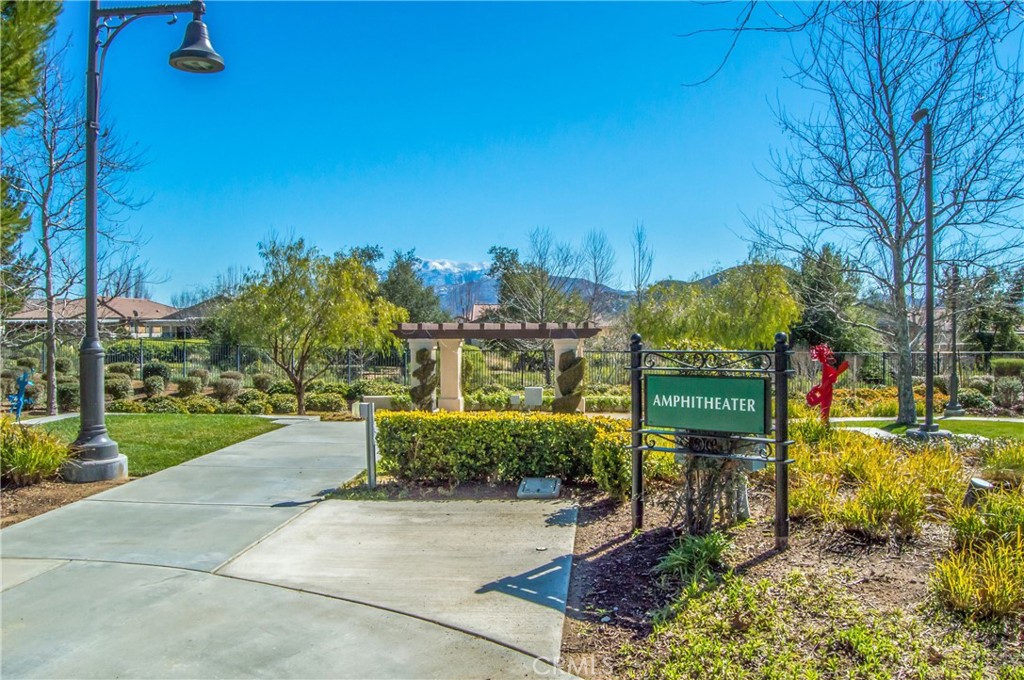 Four Seasons - Residential