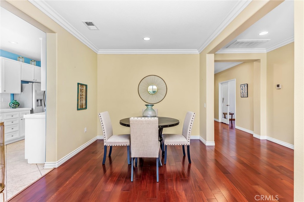 Four Seasons - Residential