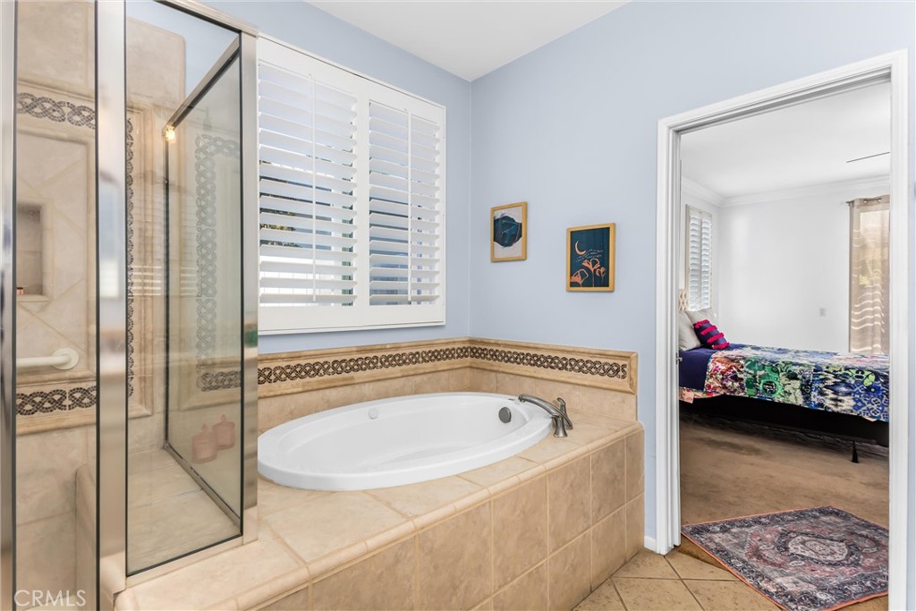 Four Seasons - Residential