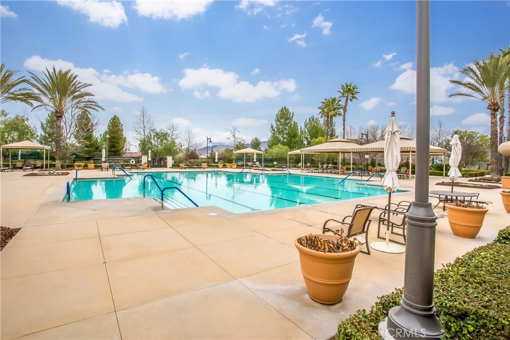 Four Seasons - Residential