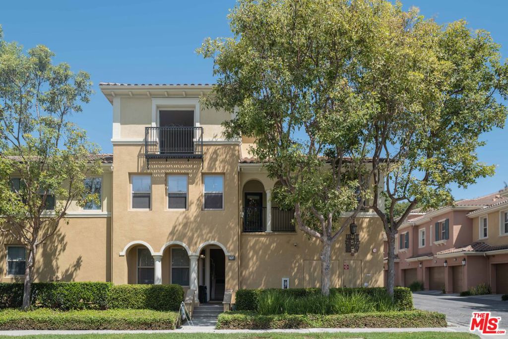 107 Chantilly, Irvine CA 92620