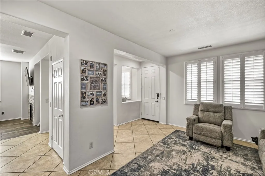 Riverside, California 92505, United States, 3 Bedrooms Bedrooms, ,3 BathroomsBathrooms,Residential,Active,2036