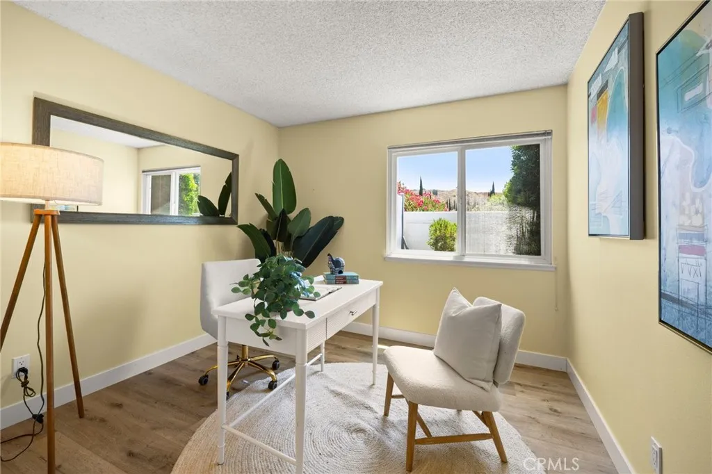 Calabasas, California 91302, United States, 4 Bedrooms Bedrooms, ,2 BathroomsBathrooms,Residential,Active,168300