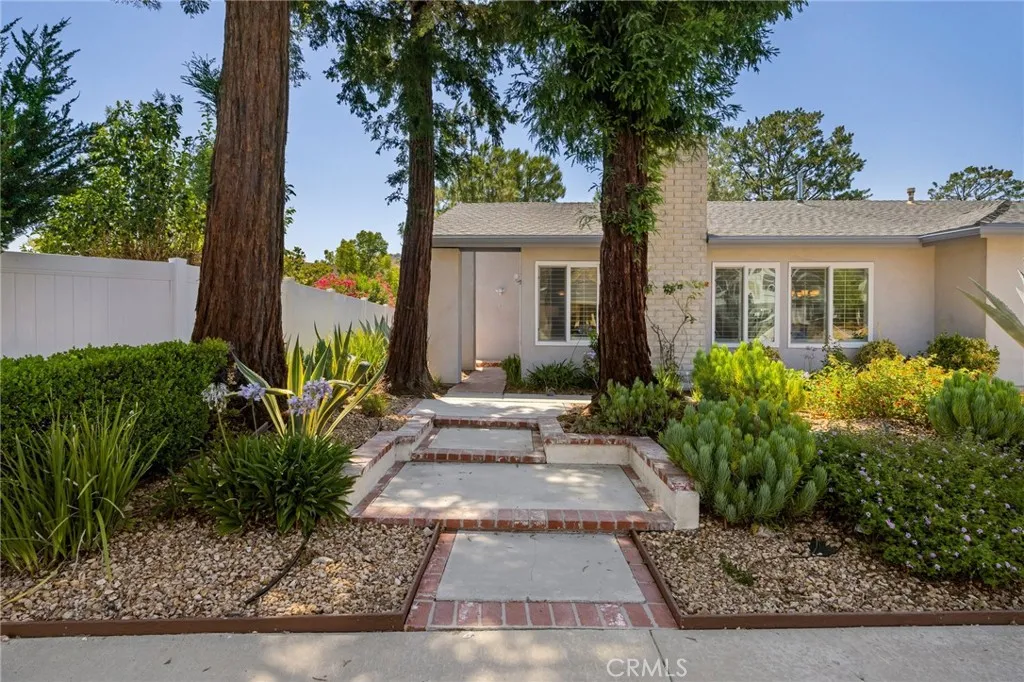 Calabasas, California 91302, United States, 4 Bedrooms Bedrooms, ,2 BathroomsBathrooms,Residential,Active,168300