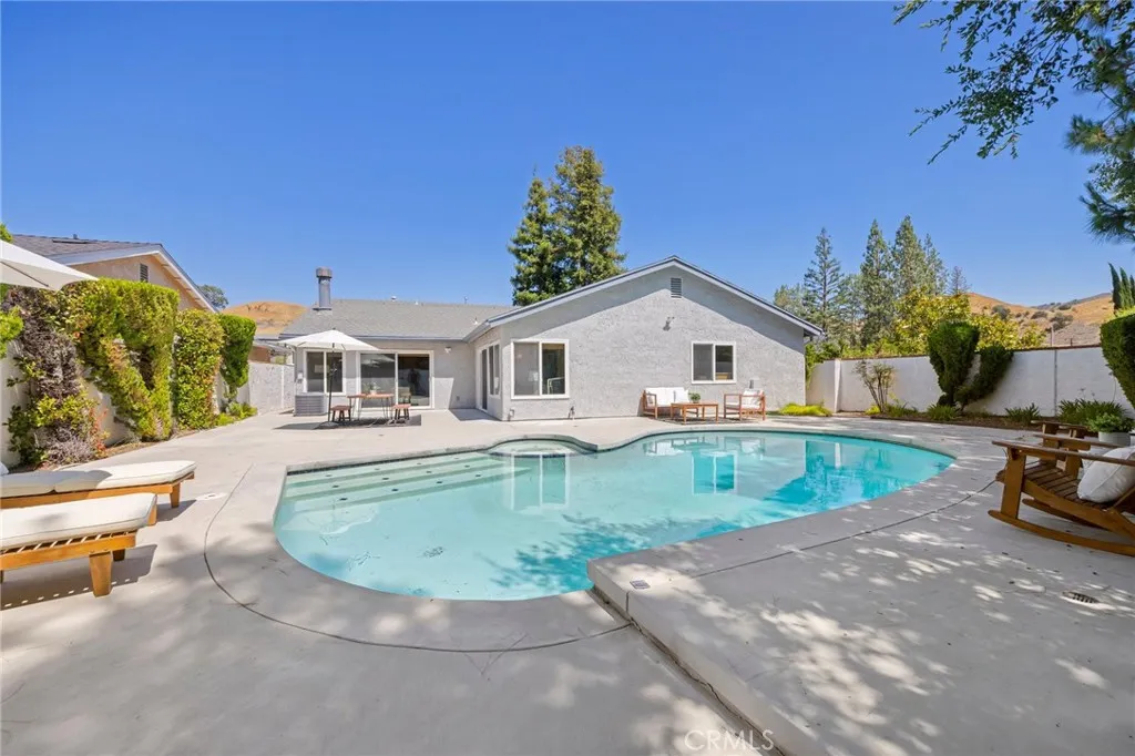 Calabasas, California 91302, United States, 4 Bedrooms Bedrooms, ,2 BathroomsBathrooms,Residential,Active,168300