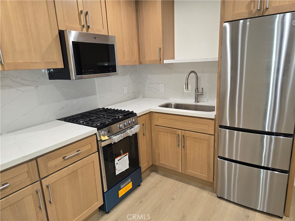 8712 Ocean View Avenue B