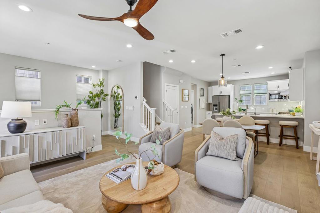 3312 Pyramid Way