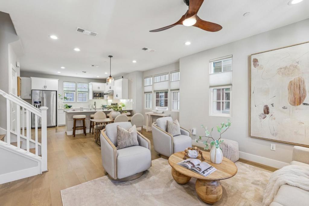 3312 Pyramid Way
