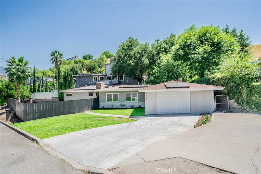 Welcome to 3505 N G St, San Bernardino — a beautifully upgraded pool home in a prime location! This spacious 6-bedroom, 2-bathroom residence offers 1,803 sq ft of living space on a generous 9,060 sq ft lot, perfect for large families or multi-generational living.
Step inside to discover a host of modern upgrades, including:
New laminate flooring throughout the main living areas
New carpet in the bedrooms for added comfort
New tile in the bathrooms for a fresh, clean look
New granite countertops in the kitchen
New stainless steel appliances and updated fixtures throughout
The home features two large living rooms, one with a cozy fireplace, ideal for relaxing or entertaining. The private backyard oasis includes a sparkling pool, perfect for summer fun and weekend gatherings.
Located in a quiet, established neighborhood near Shandin Hills, you’re just minutes from Cal State San Bernardino, Shandin Hills Golf Club, Blair Park, and scenic hiking trails. Enjoy easy access to shopping, dining, and major freeways while still enjoying the peace of a residential setting.
This move-in-ready gem combines comfort, style, and location — don’t miss your chance to make it yours!