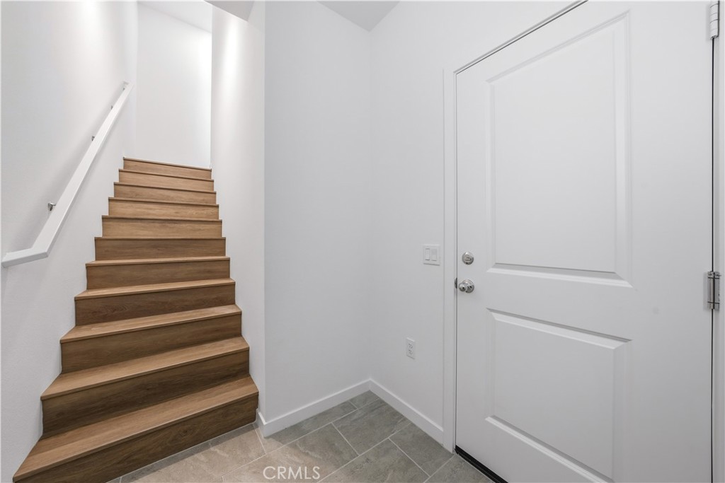 9427 N Sepulveda Blvd. 5