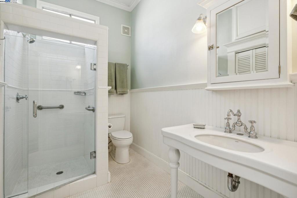 LOWER PAC HTS - Residential