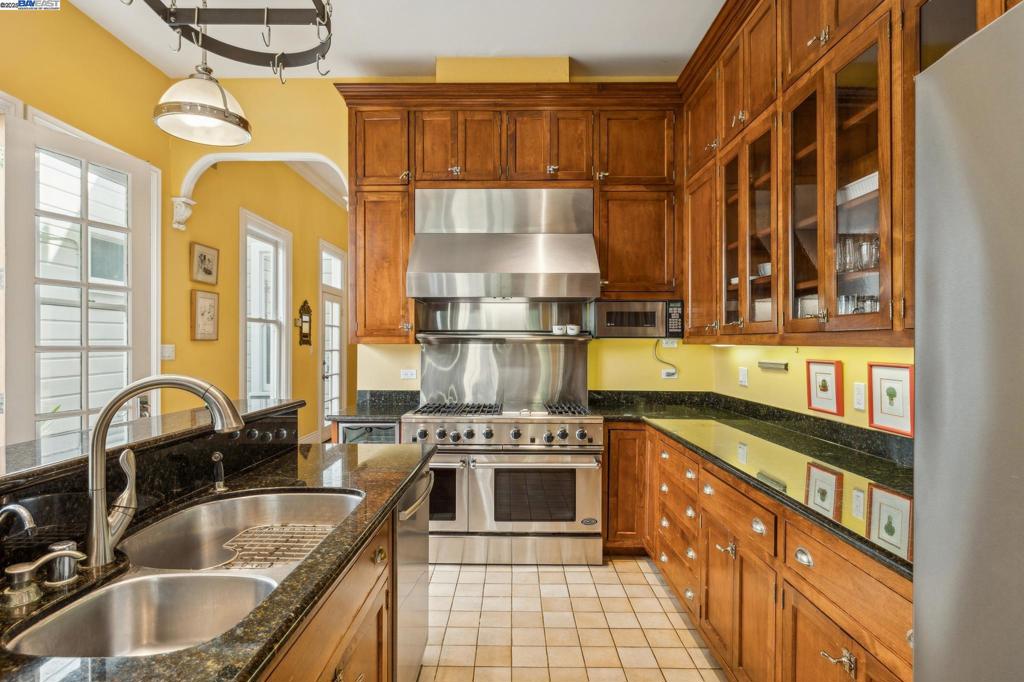 LOWER PAC HTS - Residential