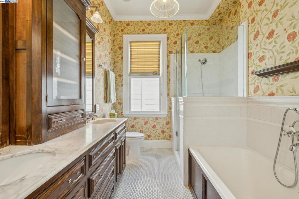 LOWER PAC HTS - Residential