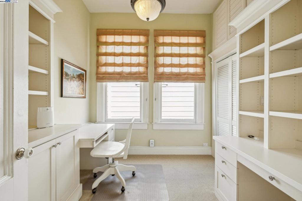 LOWER PAC HTS - Residential