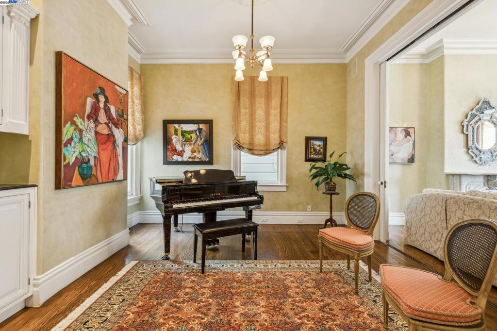 LOWER PAC HTS - Residential