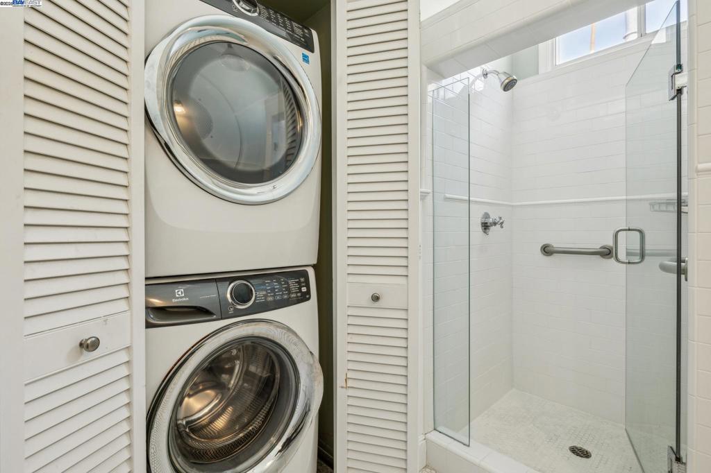 LOWER PAC HTS - Residential