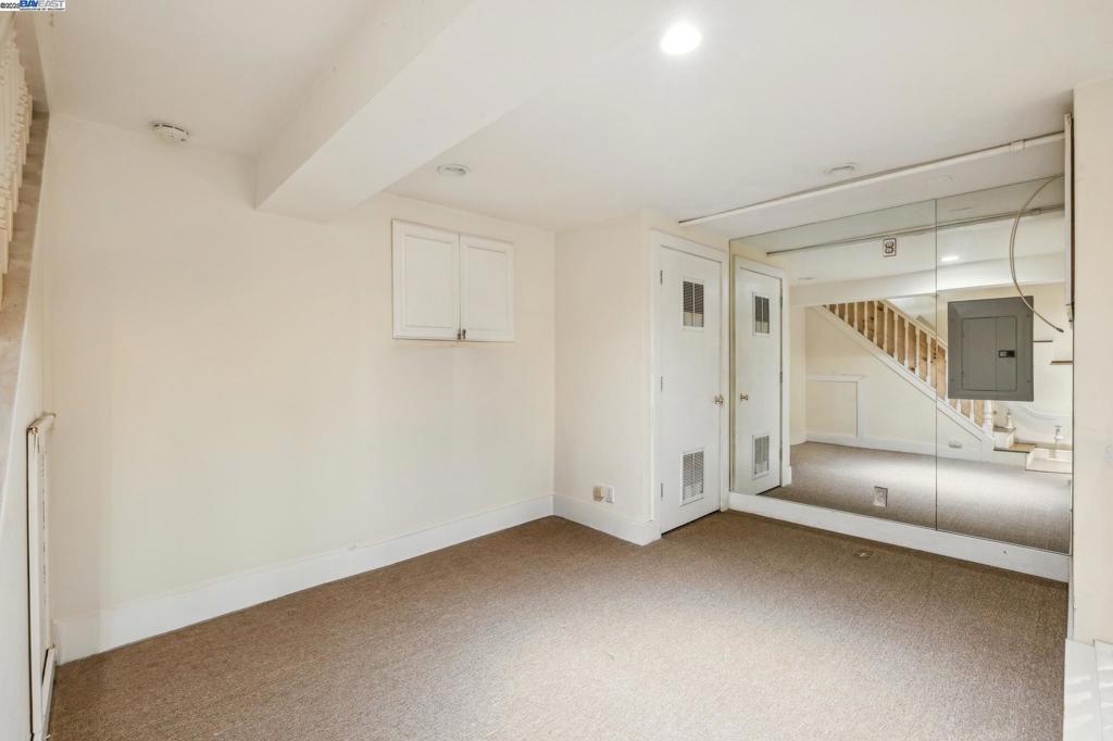 LOWER PAC HTS - Residential