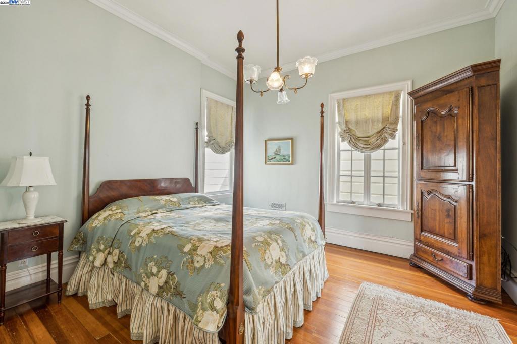 LOWER PAC HTS - Residential