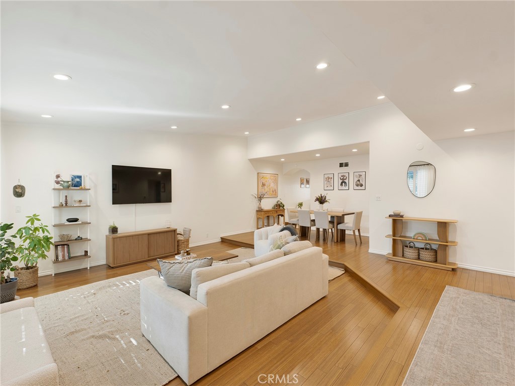 12803 Bloomfield 2