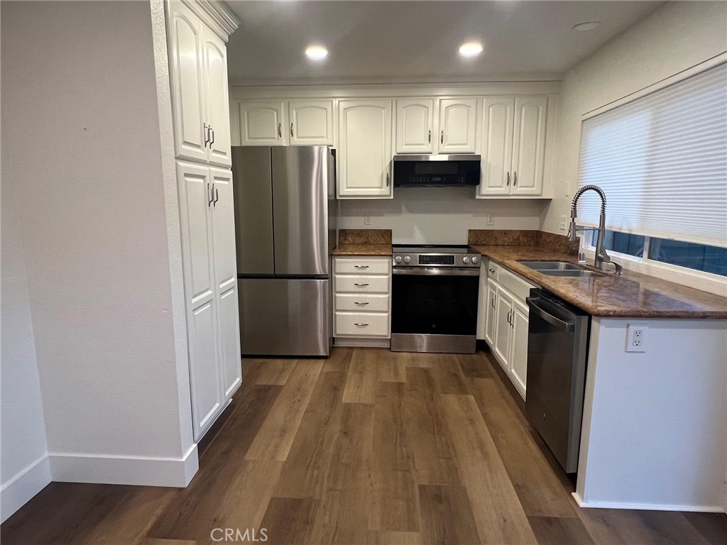 520 Breezewood Court