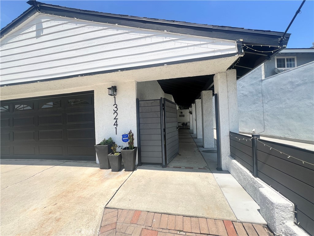 13241 Oakwood Lane