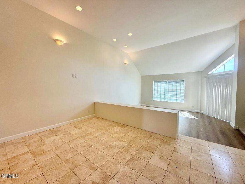 574 Island View Circle