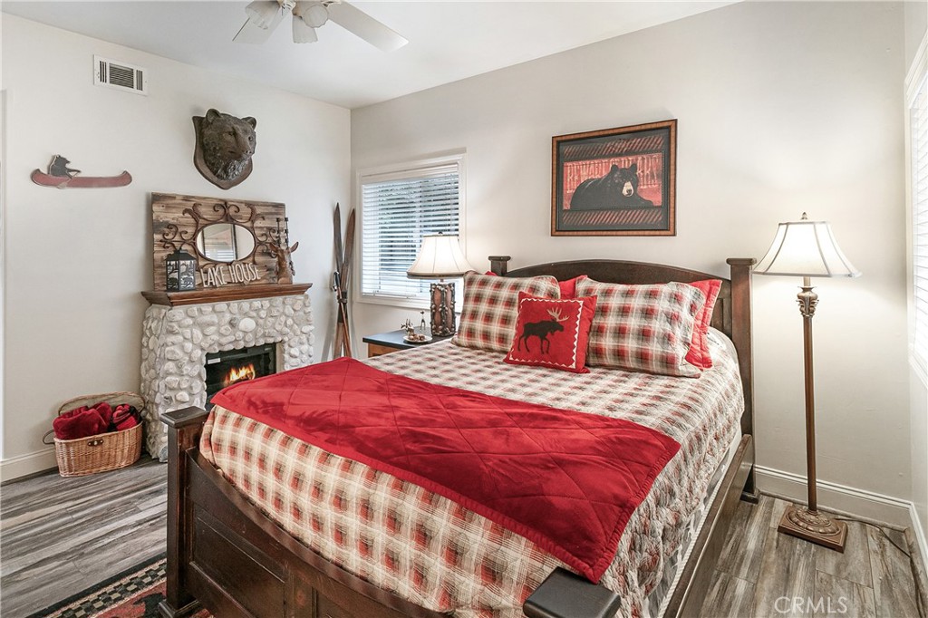 Lake Arrowhead, California, 92352, United States, 5 Bedrooms Bedrooms, ,3 BathroomsBathrooms,Residential,Active,2028526