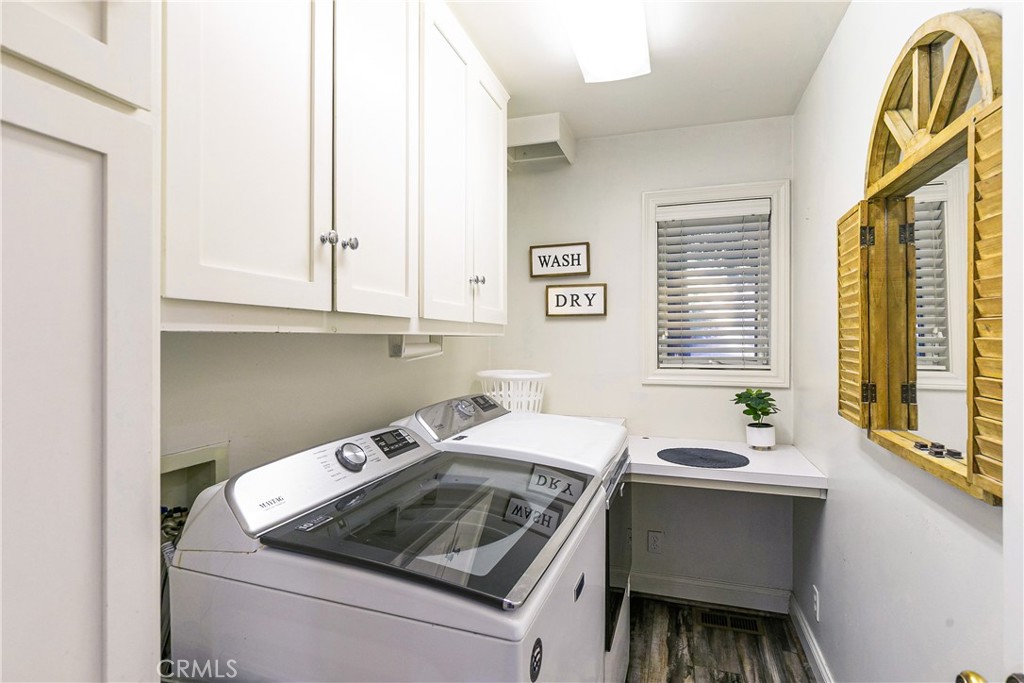 Lake Arrowhead, California, 92352, United States, 5 Bedrooms Bedrooms, ,3 BathroomsBathrooms,Residential,Active,2028526