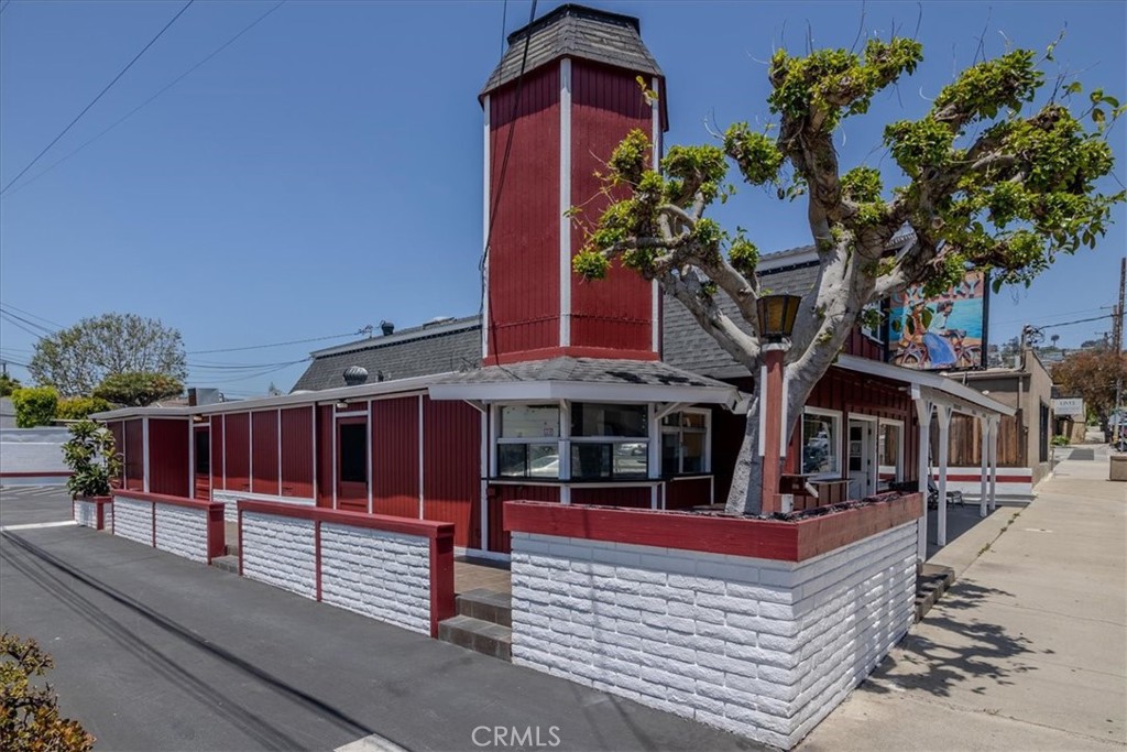 240 Thalia Street