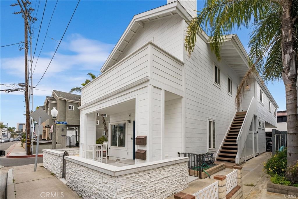 410 Clubhouse Avenue