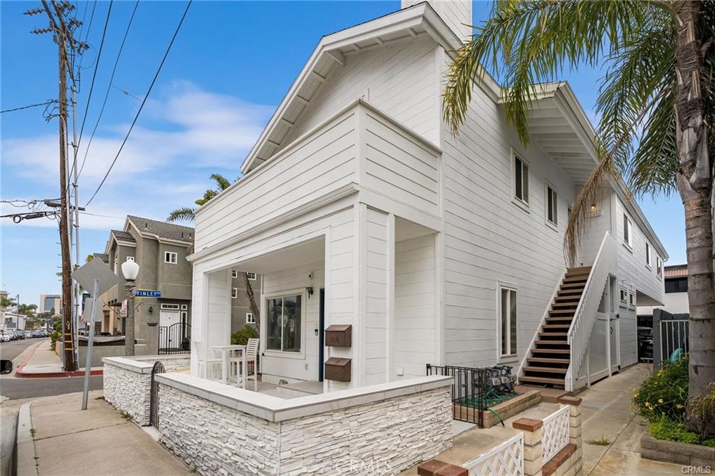 410 Clubhouse Avenue