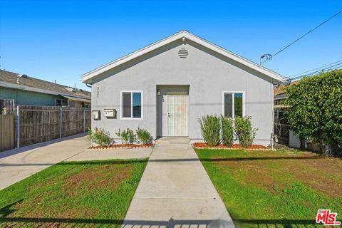 3623 W 105th Street Inglewood CA 90303