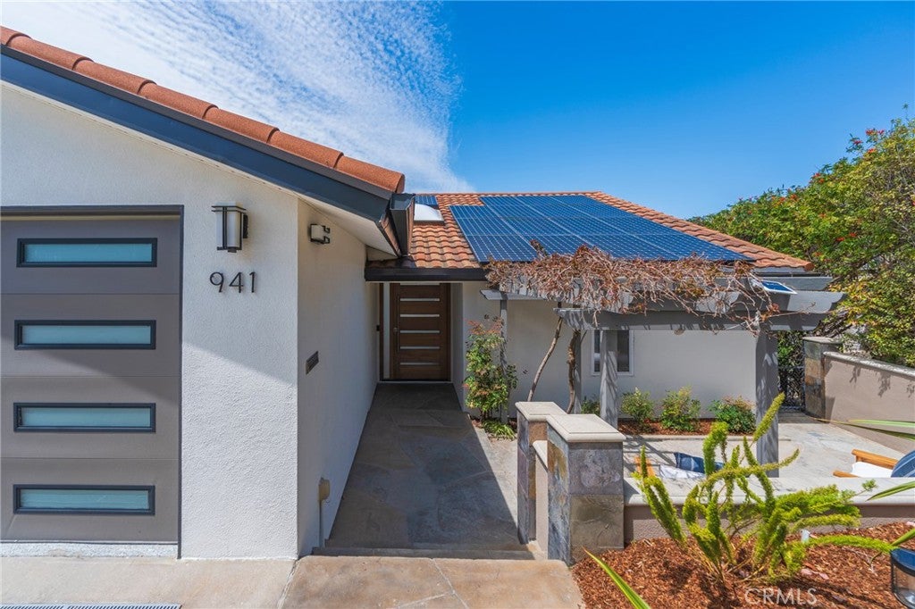 941 Calle Miramar