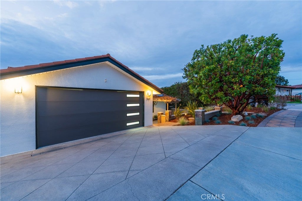941 Calle Miramar