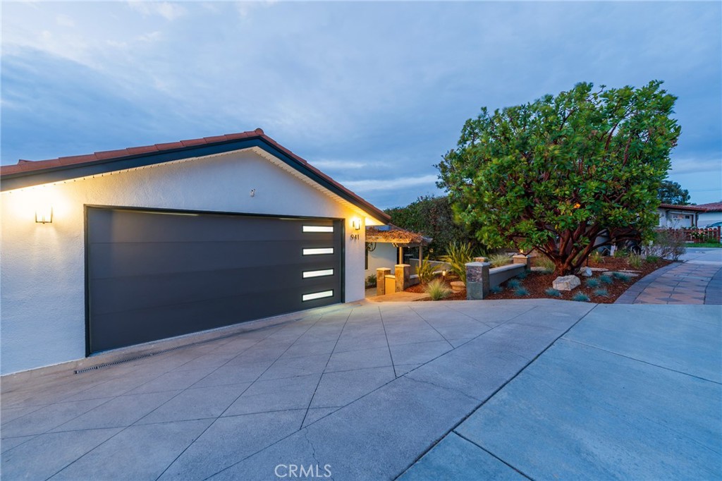 941 Calle Miramar