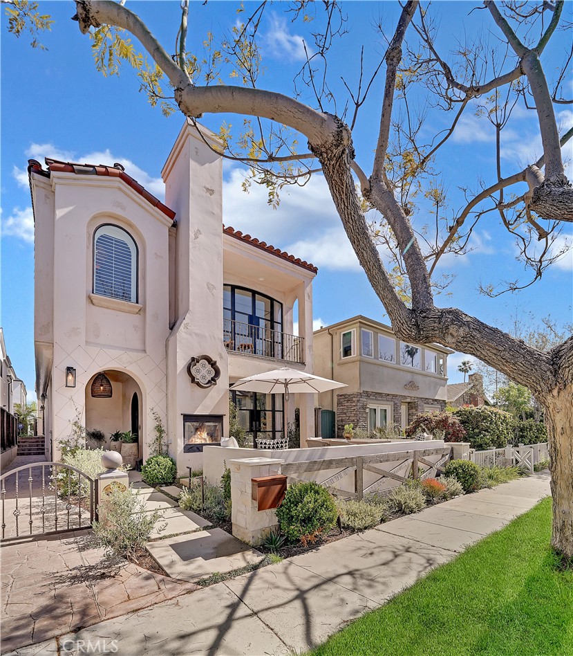 Corona del Mar South of PCH (CDMS) - Residential Lease