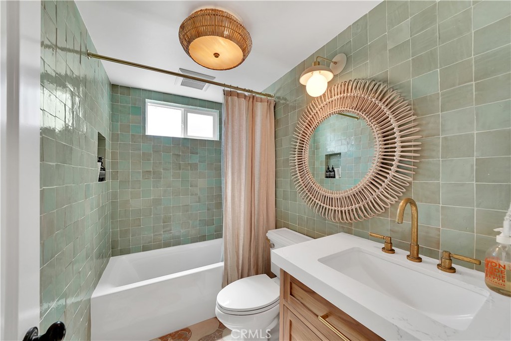 Corona del Mar South of PCH (CDMS) - Residential Lease