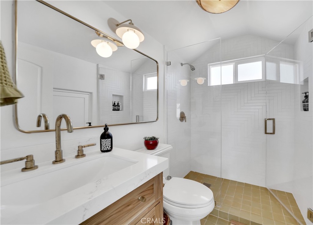 Corona del Mar South of PCH (CDMS) - Residential Lease