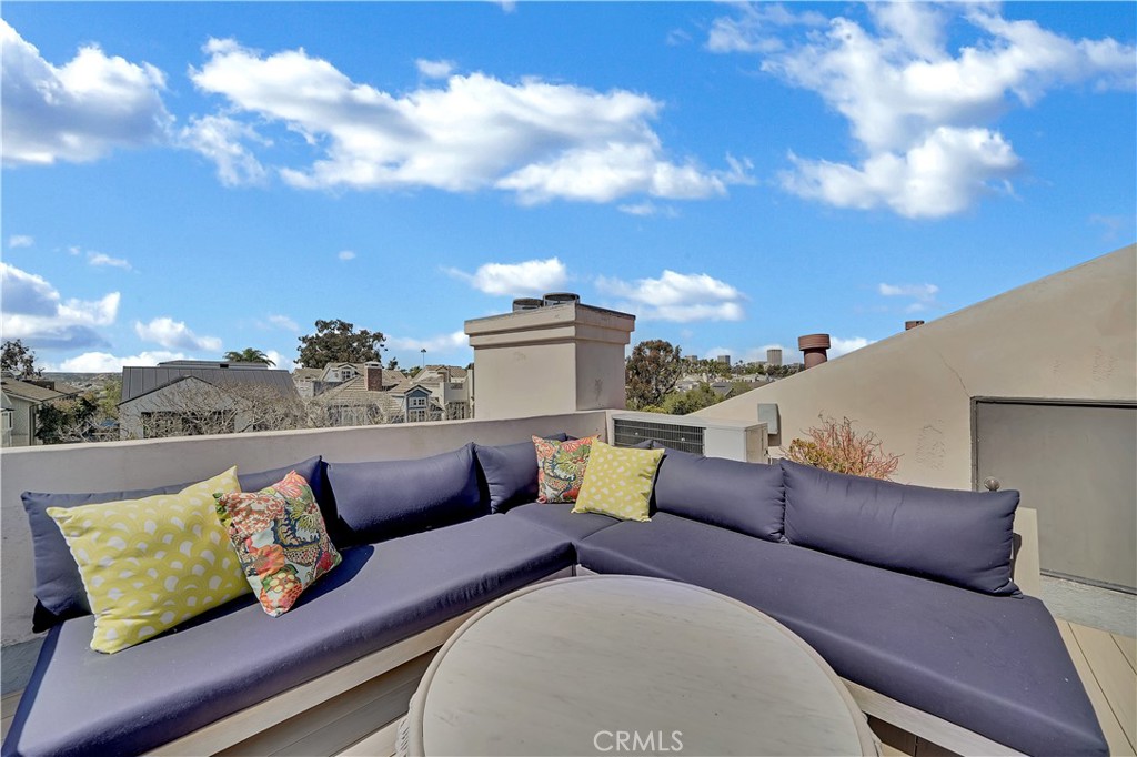 Corona del Mar South of PCH (CDMS) - Residential Lease