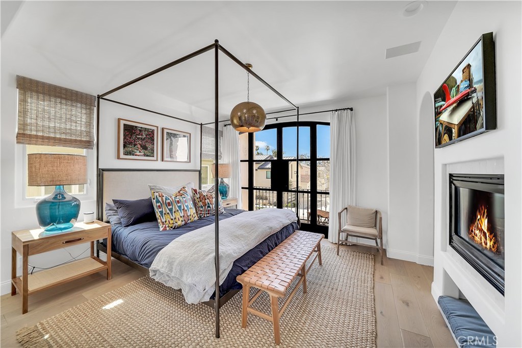 Corona del Mar South of PCH (CDMS) - Residential Lease