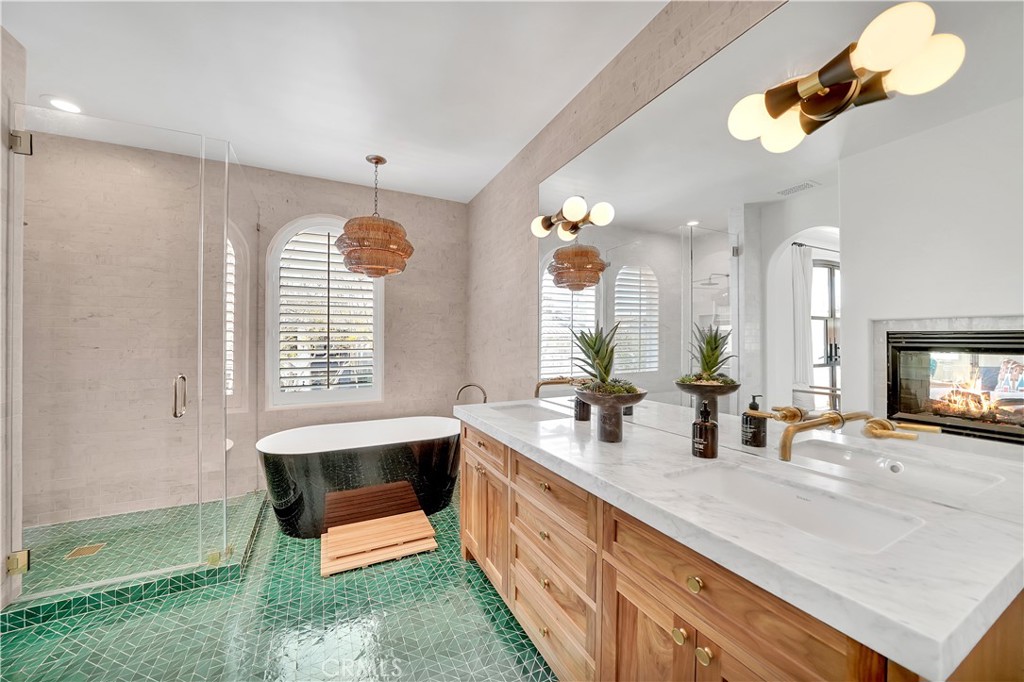 Corona del Mar South of PCH (CDMS) - Residential Lease