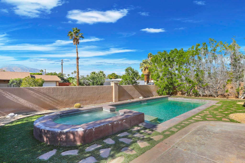2990 N Biskra Road