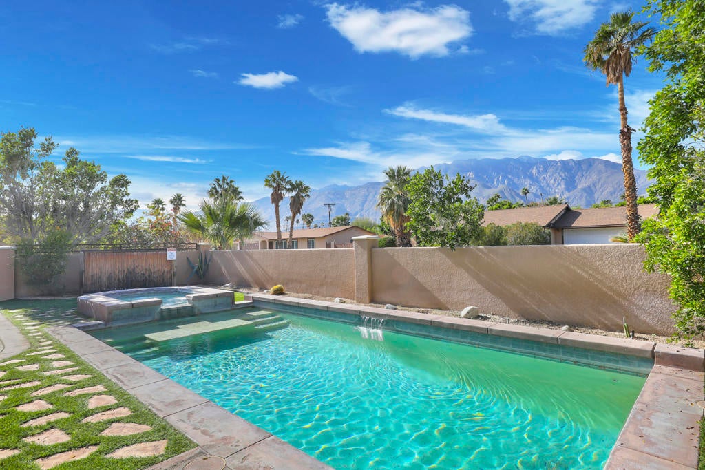 2990 N Biskra Road