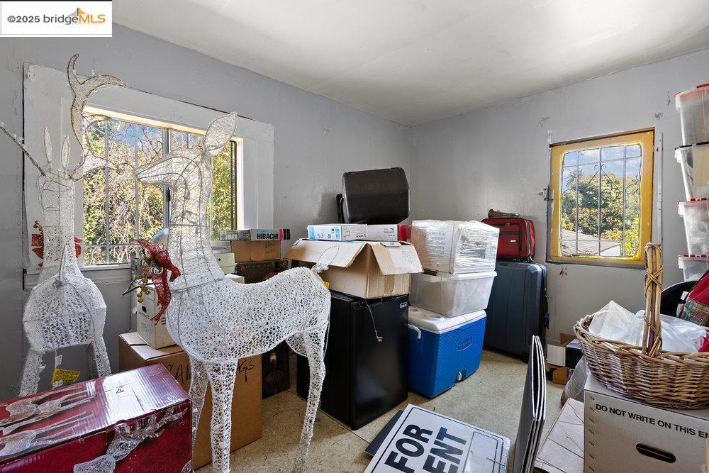 GOLDEN GATE - Residential Income