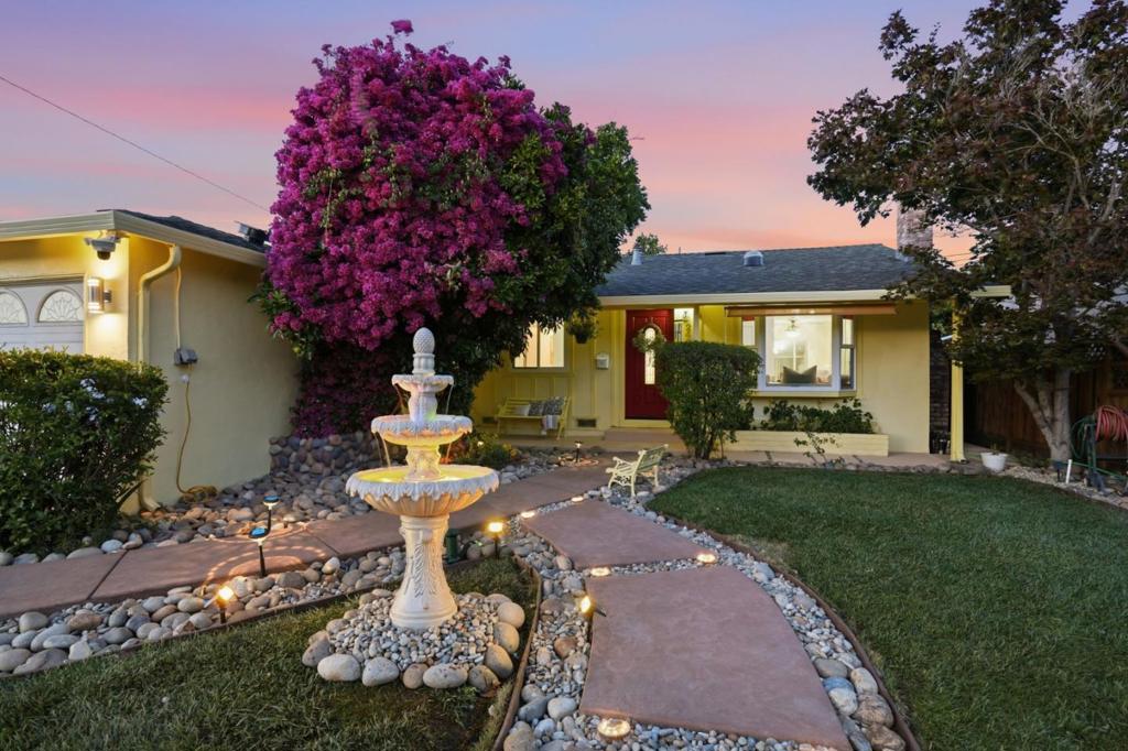 2472 Melville Way