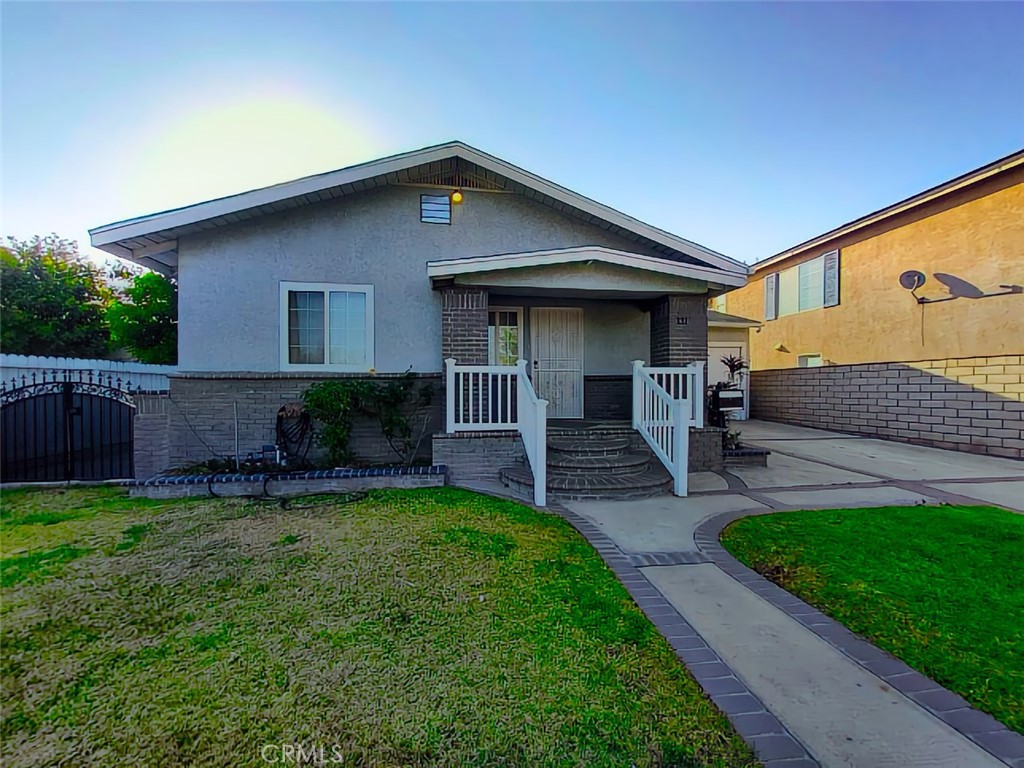 Move-In Ready + Huge Development Potential in Prime Brea! This charming 3-bedroom, 2-bathroom home sits on a spacious lot with R3 zoning, offering exciting potential for additional units or an ADU (buyer to verify with the city).
Highlights include:
Updated windows and a bright, airy layout
Laminate and tile flooring throughout
Large, updated kitchen
Flexible laundry room that could serve as an extra bedroom or home office
One-car garage (perfect for a motorcycle or storage)
Long driveway with parking for two vehicles
Alley access to a large backyard with plenty of additional parking
All this in an unbeatable location—walking distance to the Promenade, Brea Mall, post office, and top-rated restaurants. In an award-winning school district, just short distance from Brea Junior High.
Why wait? Enjoy move-in comfort now, with future development potential that grows with you!