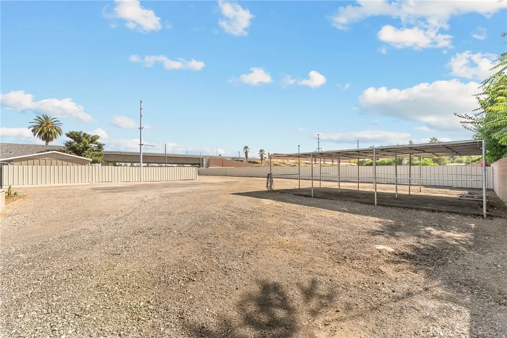 Riverside, California 92501, United States, 1 Bedroom Bedrooms, ,1 BathroomBathrooms,Residential,Active,221130