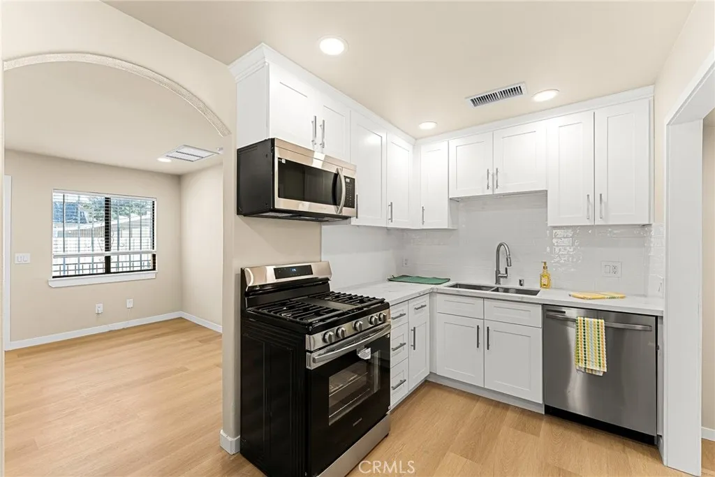 Riverside, California 92501, United States, 1 Bedroom Bedrooms, ,1 BathroomBathrooms,Residential,Active,221130